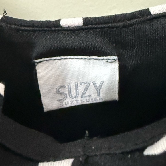 Suzy Shier Black and White Polka Dot Tank Top - Picture 3 of 3